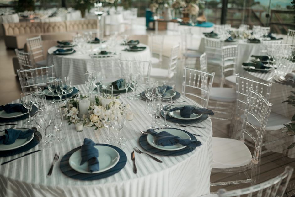 Luxury wedding table setting design
