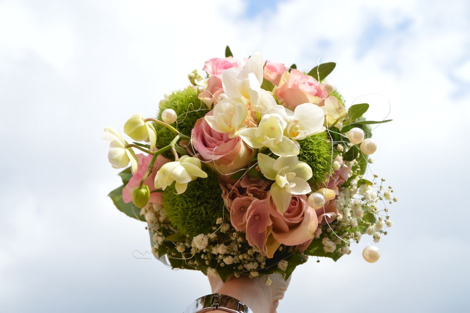 Beautiful bridal bouquet detail